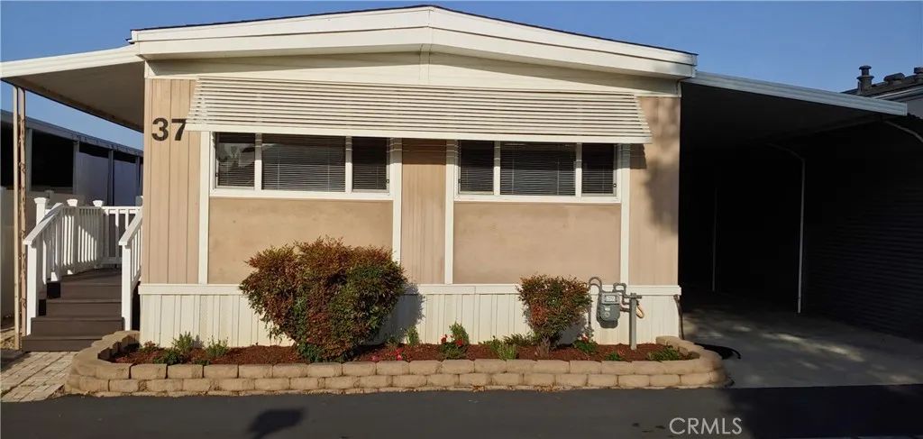 401 W Carson 37