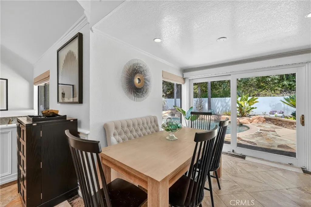 Breakfast nook