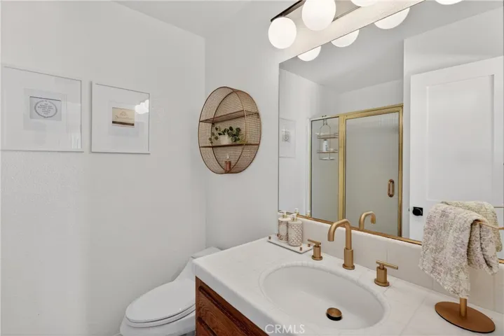 Guest suite bathroom