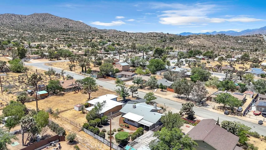 7725 Shawnee, Yucca Valley, California 92284