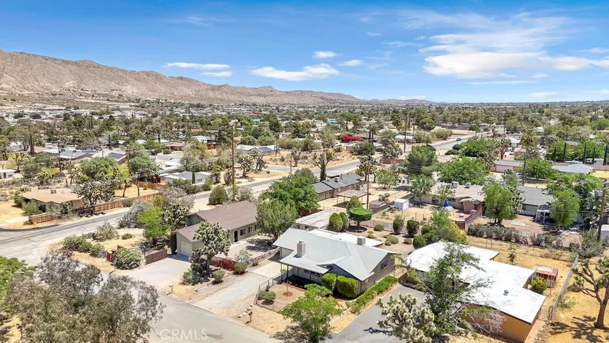 7725 Shawnee, Yucca Valley, California 92284