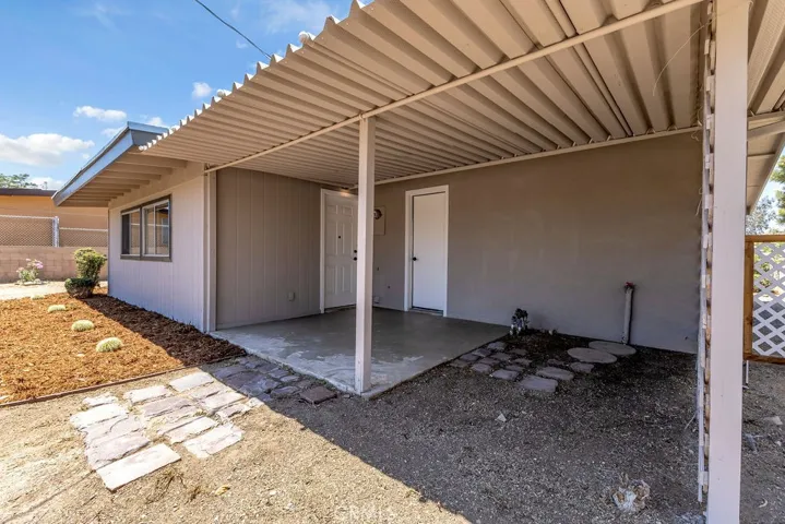 7725 Shawnee, Yucca Valley, California 92284