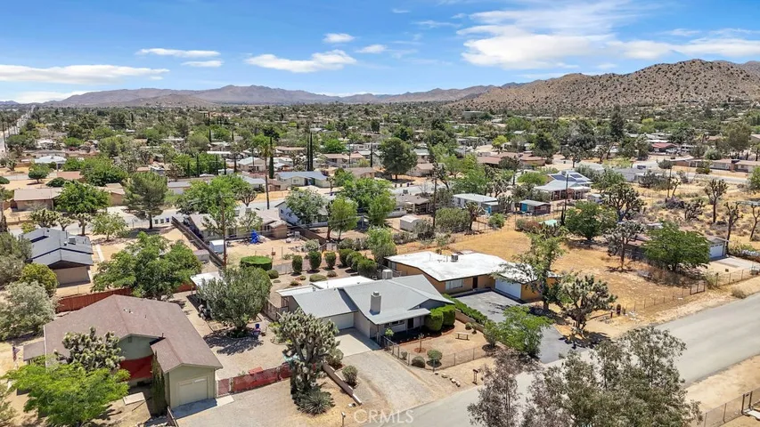 7725 Shawnee, Yucca Valley, California 92284