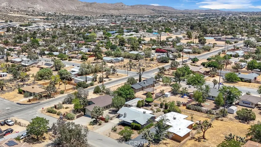 7725 Shawnee, Yucca Valley, California 92284