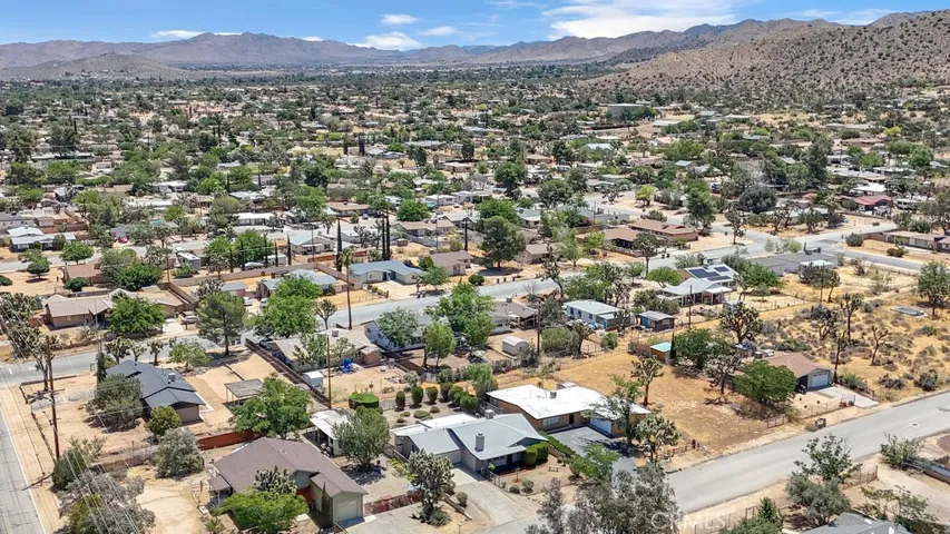 7725 Shawnee, Yucca Valley, California 92284