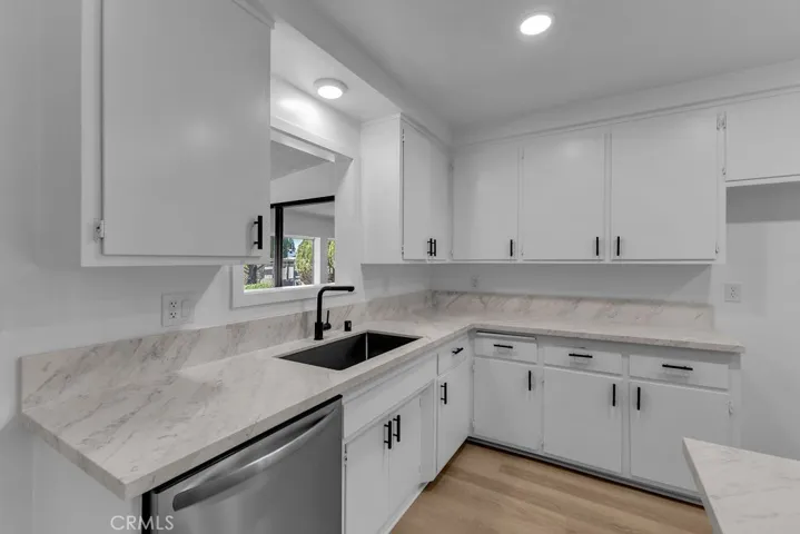 7725 Shawnee, Yucca Valley, California 92284