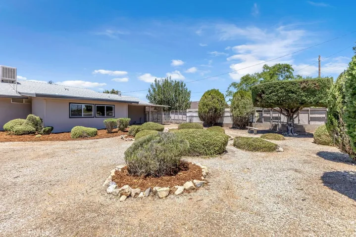 7725 Shawnee, Yucca Valley, California 92284