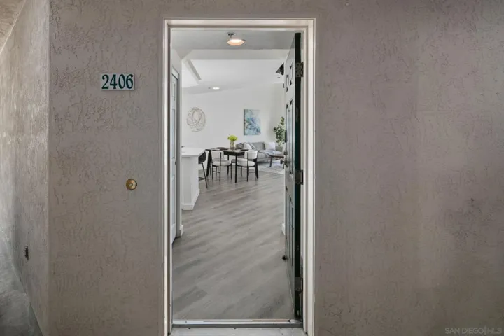 680 Camino De La Reina 2406, San Diego, California 92108