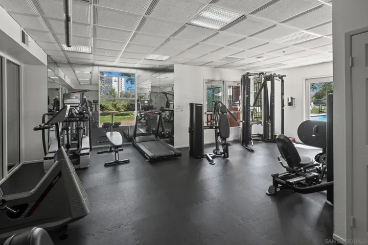 680 Camino De La Reina 2406, San Diego, California 92108