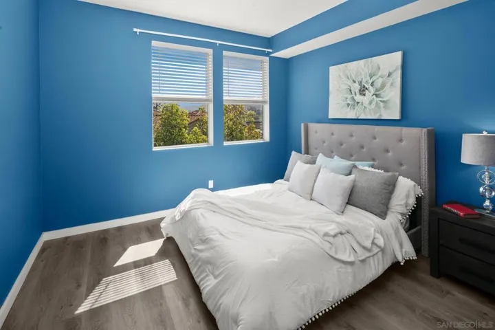680 Camino De La Reina 2406, San Diego, California 92108