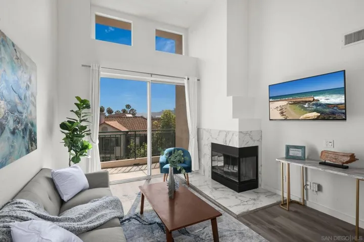 680 Camino De La Reina 2406, San Diego, California 92108