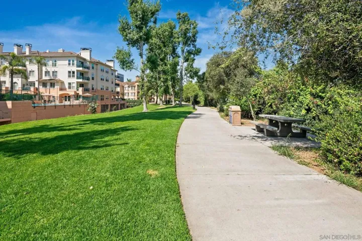 680 Camino De La Reina 2406, San Diego, California 92108
