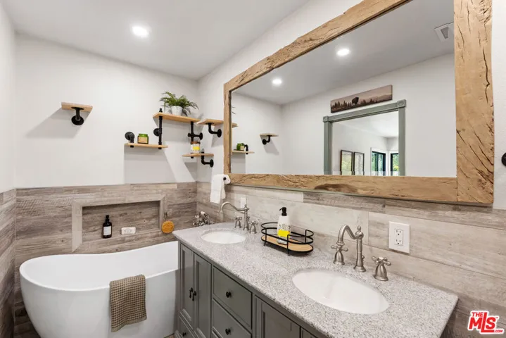 2231 Willowpark Court, Thousand Oaks, California 91362