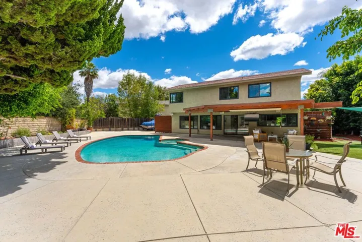 2231 Willowpark Court, Thousand Oaks, California 91362