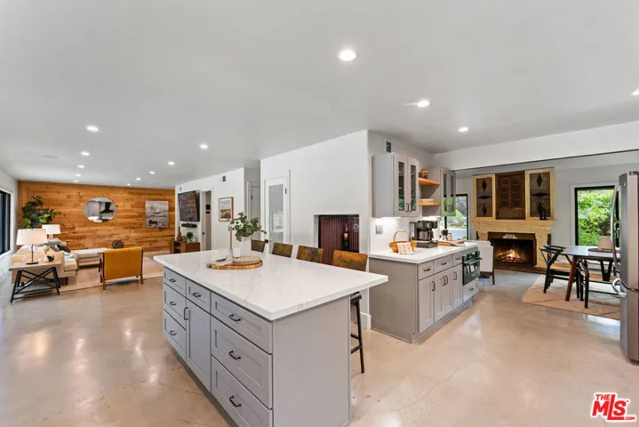 2231 Willowpark Court, Thousand Oaks, California 91362