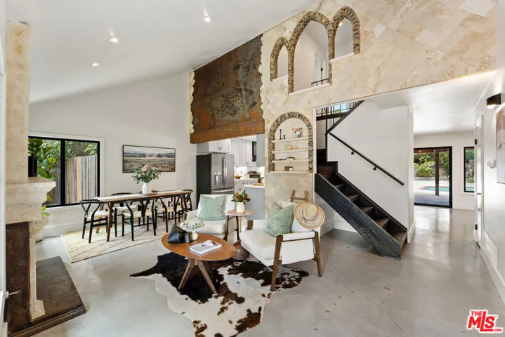 2231 Willowpark Court, Thousand Oaks, California 91362