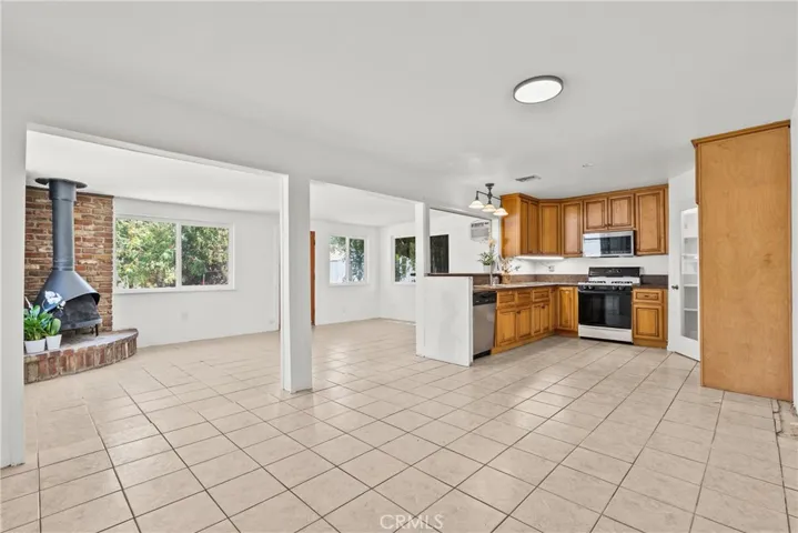 Light Filled Kitchen and Family Room