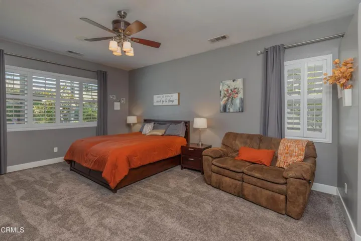 34_master_bedroom_2