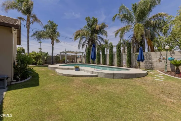 43_back_exterior_1