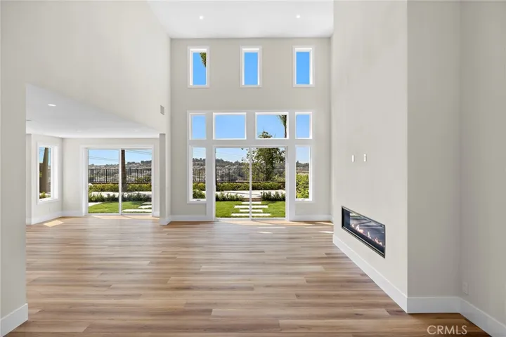 Living Room & Dining Area