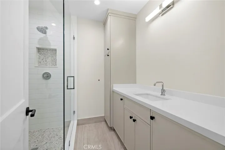 Main Floor Full Bathroom