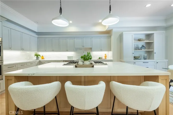 4438 Haskell Avenue, Encino, California 91436