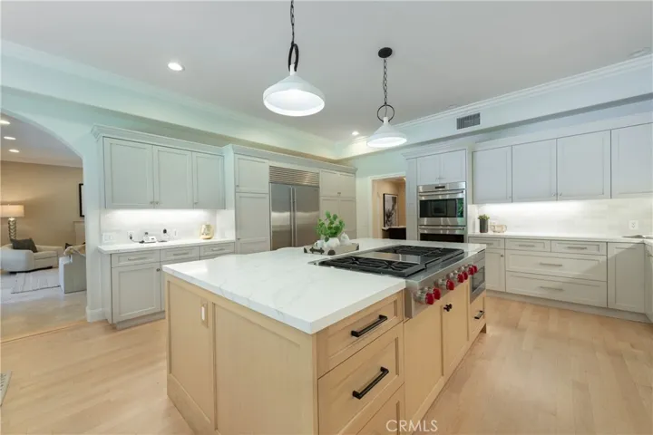 4438 Haskell Avenue, Encino, California 91436