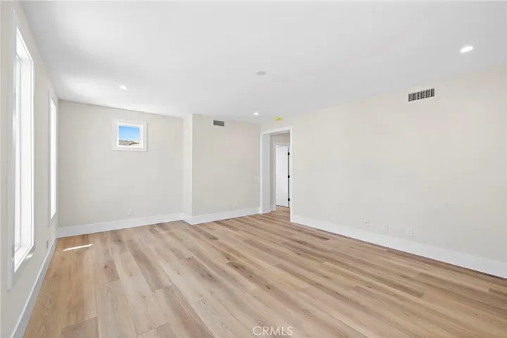 5th Bedroom or Bonus Room