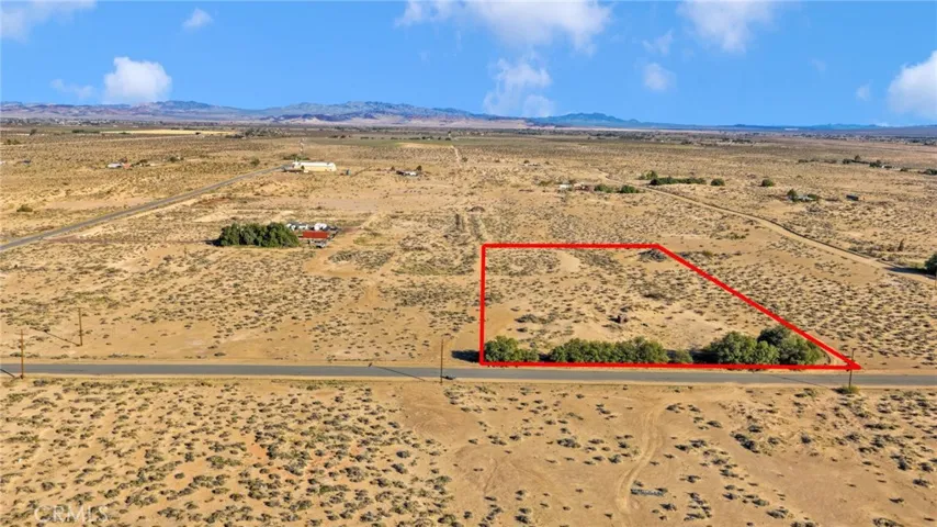 Aerial photo 2 front of lot