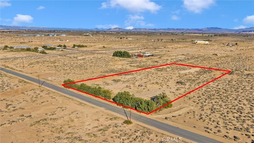 Aerial photo 1 front of lot