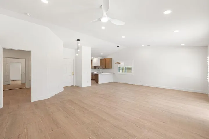 17-web-or-mls-8M4A3124