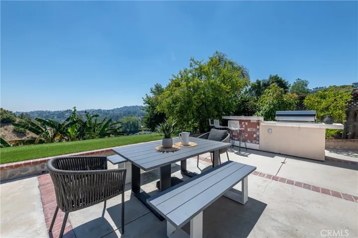 3666 Sapphire Drive, Encino, California 91436