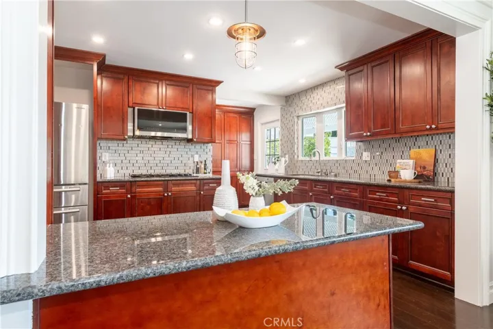 3666 Sapphire Drive, Encino, California 91436