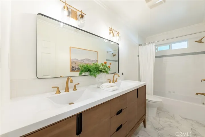3666 Sapphire Drive, Encino, California 91436