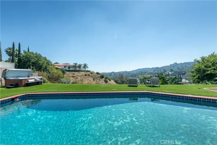 3666 Sapphire Drive, Encino, California 91436
