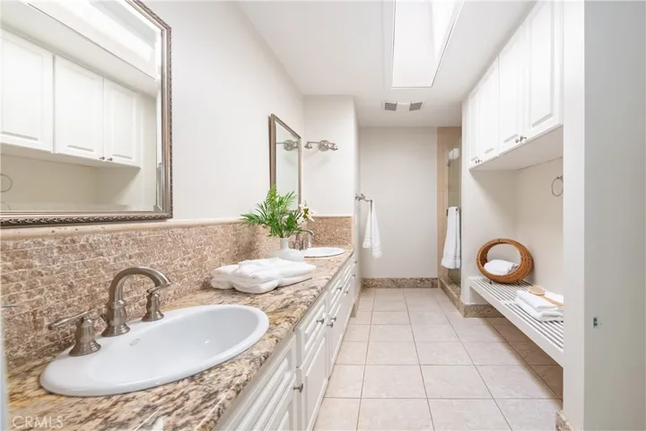 3666 Sapphire Drive, Encino, California 91436