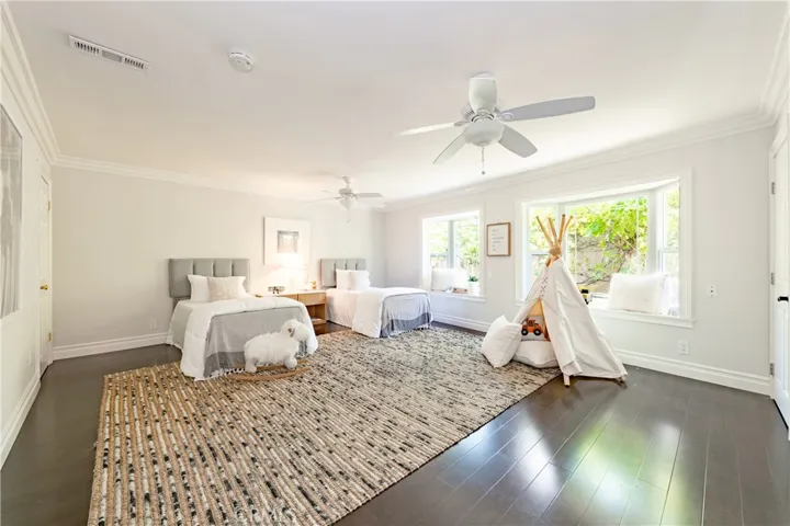 3666 Sapphire Drive, Encino, California 91436