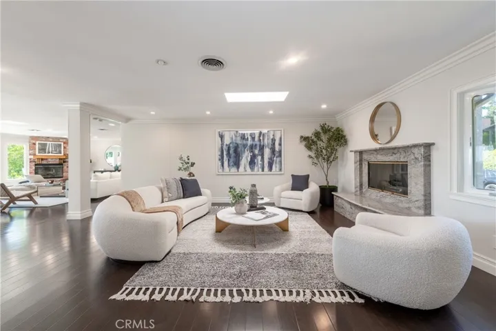 3666 Sapphire Drive, Encino, California 91436
