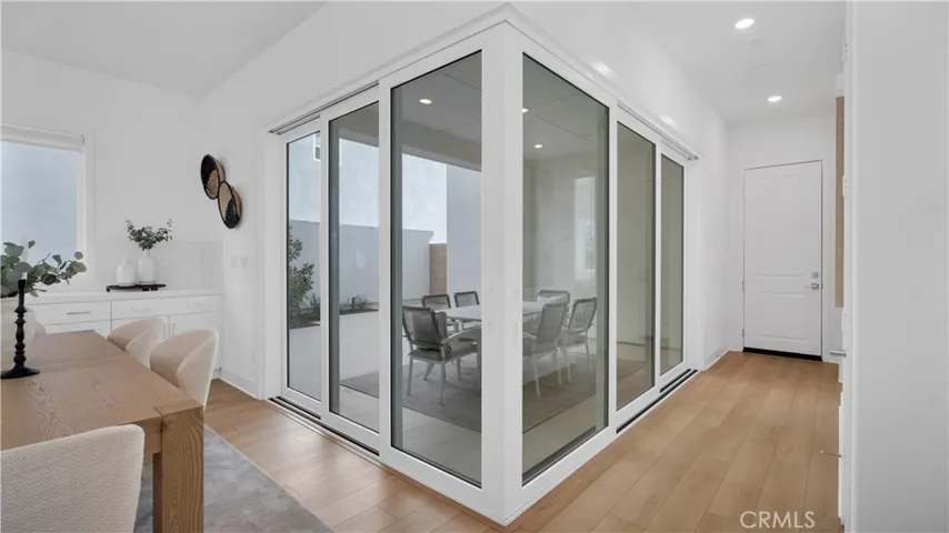 Main Floor Slider