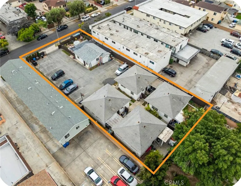 1535 W 224th St