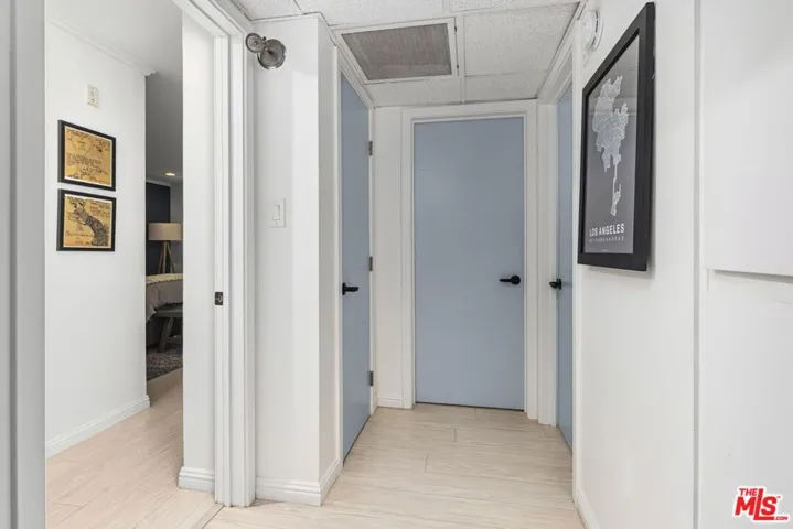12801 Moorpark Street 206, Studio City, California 91604