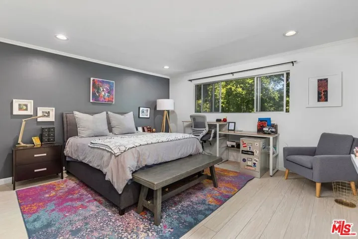 12801 Moorpark Street 206, Studio City, California 91604