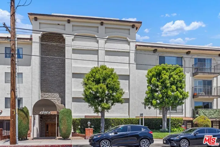 12801 Moorpark Street 206, Studio City, California 91604