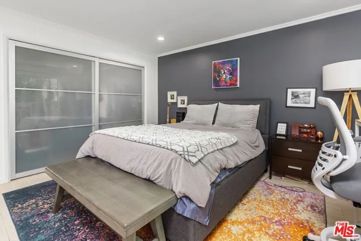 12801 Moorpark Street 206, Studio City, California 91604