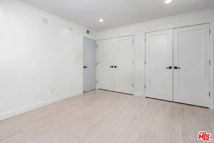 12801 Moorpark Street 206, Studio City, California 91604