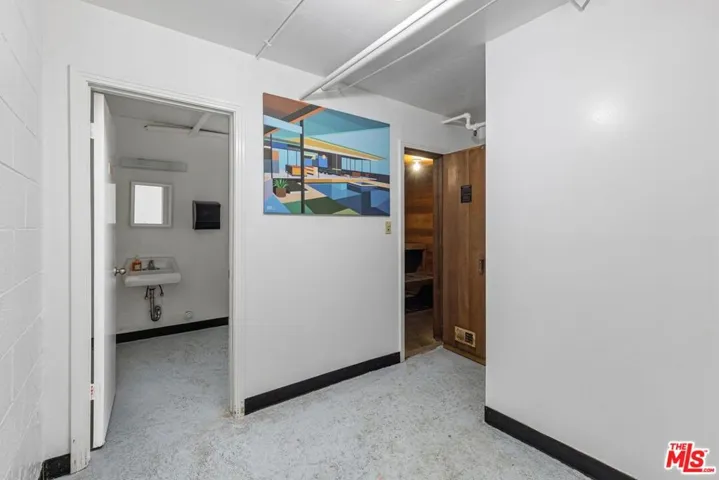 12801 Moorpark Street 206, Studio City, California 91604