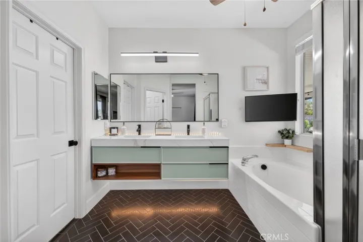 31081 Cedar Oak Road, Menifee, California 92584