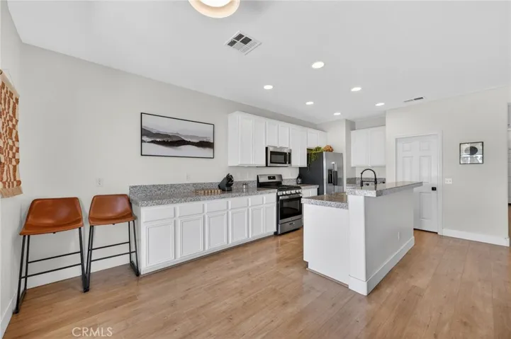 31081 Cedar Oak Road, Menifee, California 92584