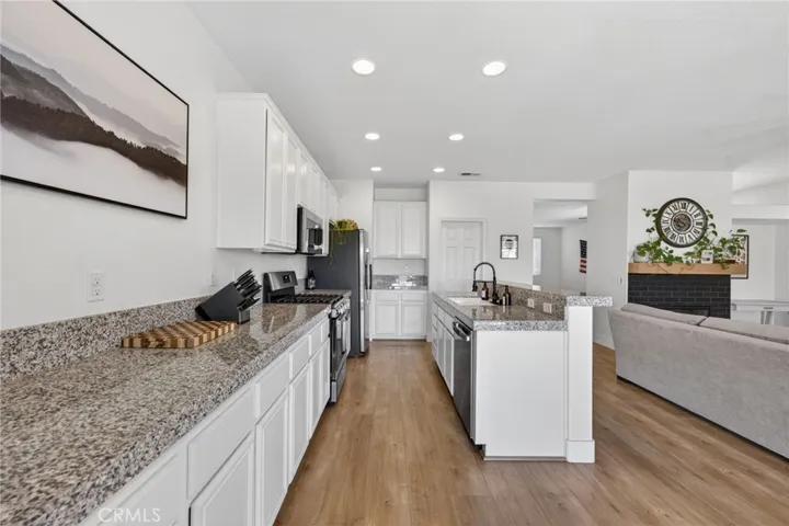 31081 Cedar Oak Road, Menifee, California 92584