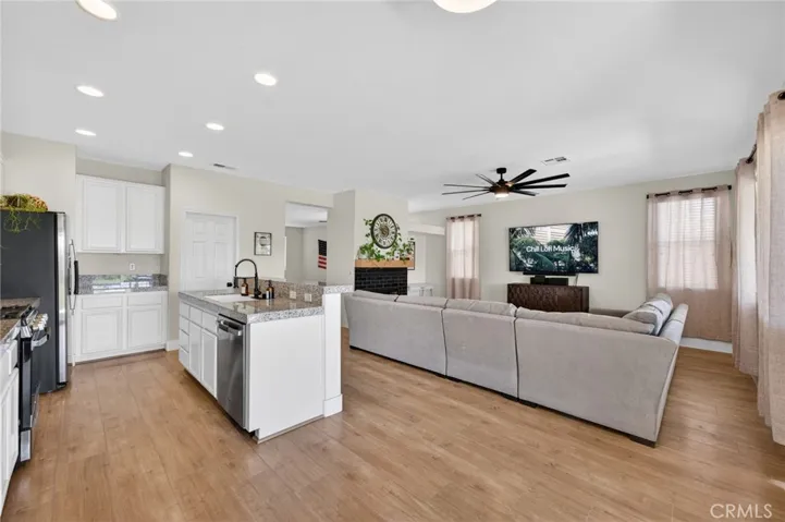 31081 Cedar Oak Road, Menifee, California 92584